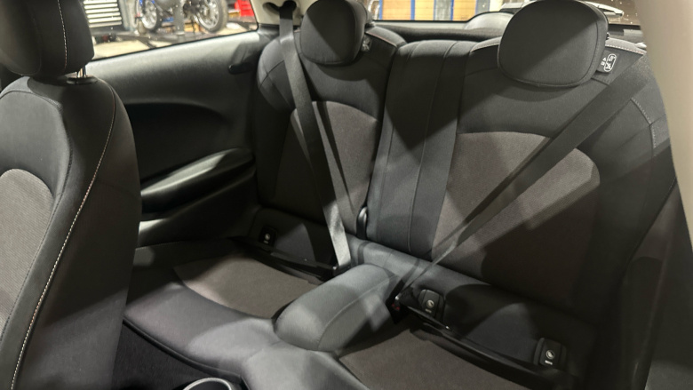 MINI Hatchback 1.5 Cooper Classic II 3dr Petrol Hatchback